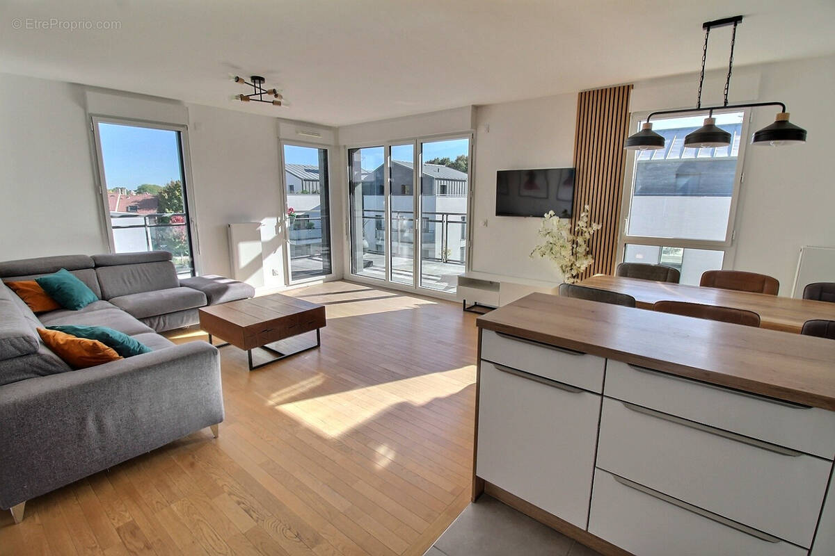 Appartement à MONTIGNY-LE-BRETONNEUX