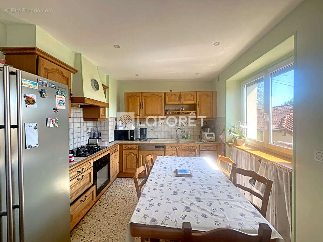 Maison à MARIGNA-SUR-VALOUSE