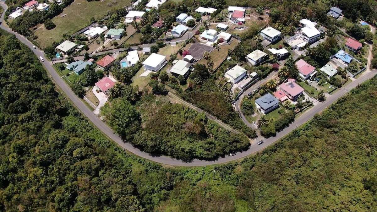 Terrain à SAINTE-ANNE
