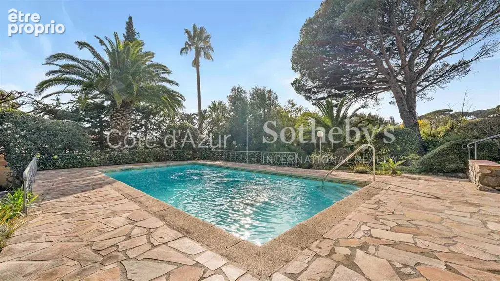 Exclusivité Côte d’Azur villa d’exception à Sainte-Maxime, proche mer et centre-ville - photo 17