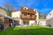 Appartement à CHAMPAGNE-SUR-OISE