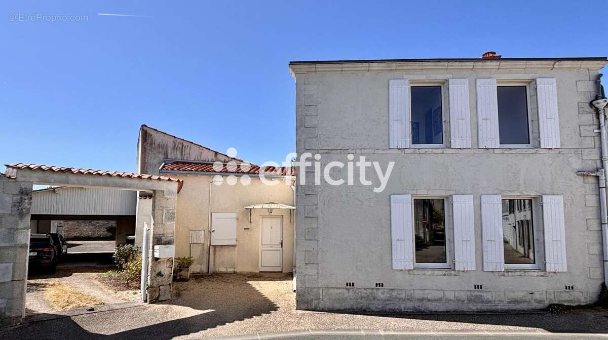 Maison 193 m² à Dompierre-Sur-Mer  - photo 11