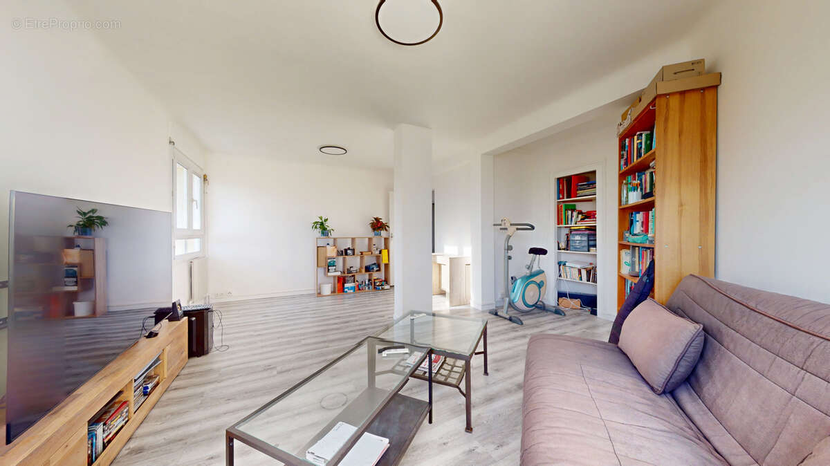 Appartement à SARTROUVILLE