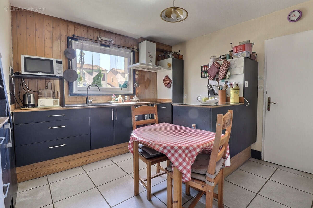 Maison à LE HAILLAN