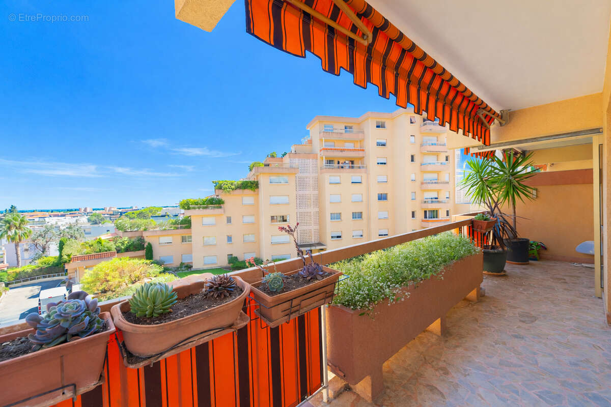 Appartement à MANDELIEU-LA-NAPOULE