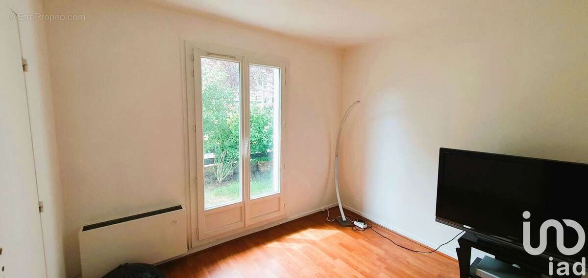 Photo 8 - Maison à BURES-SUR-YVETTE
