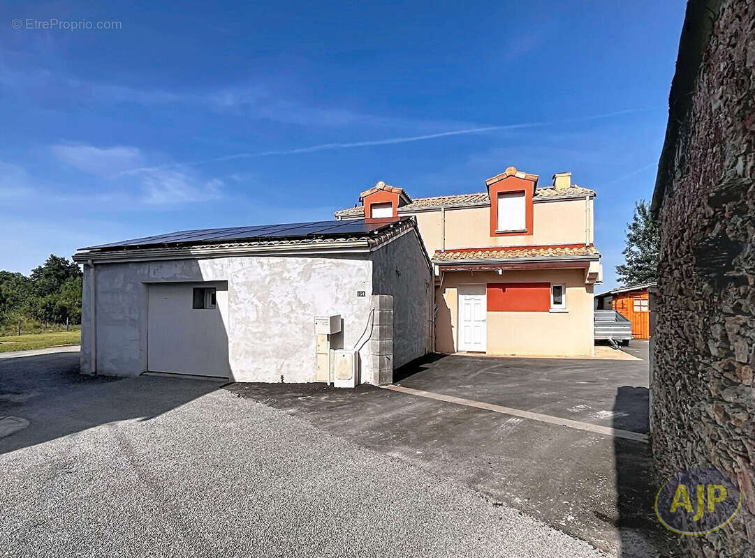 Maison à LE LOROUX-BOTTEREAU