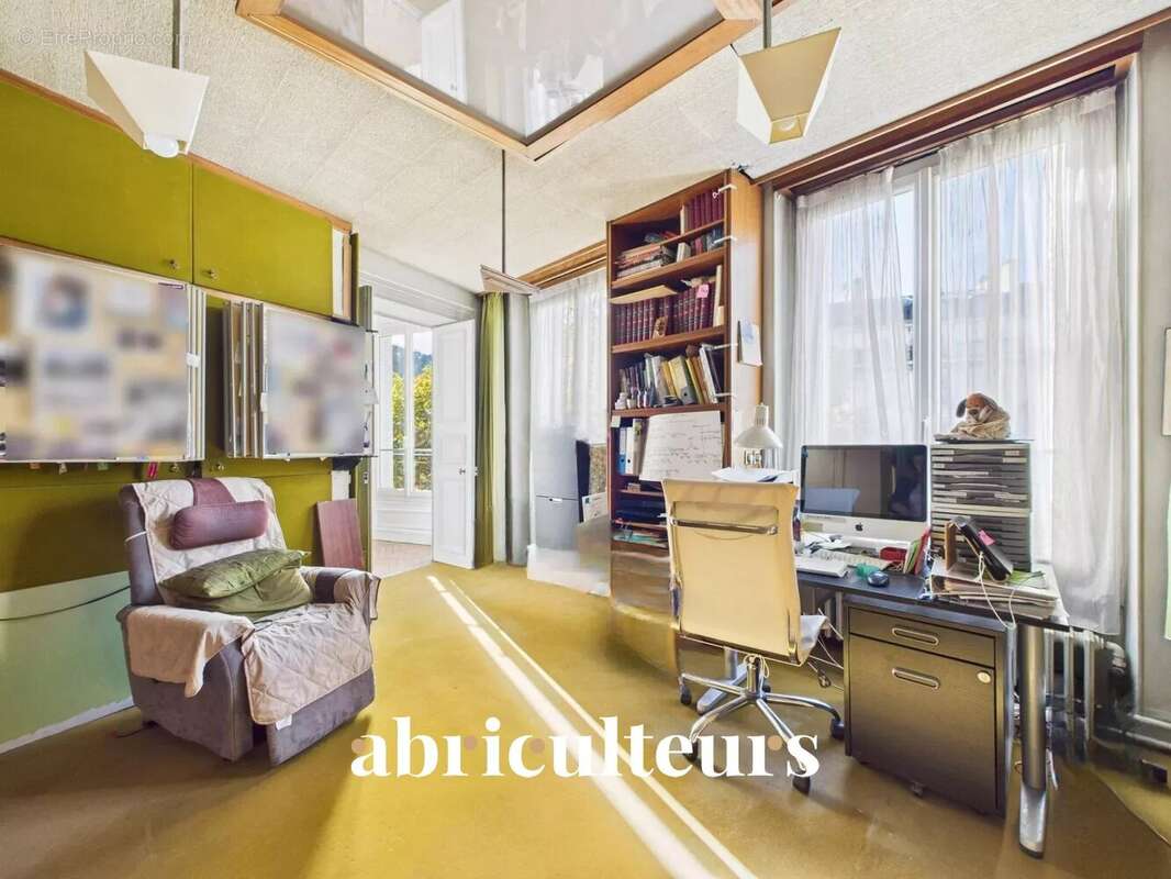 Appartement à PARIS-10E