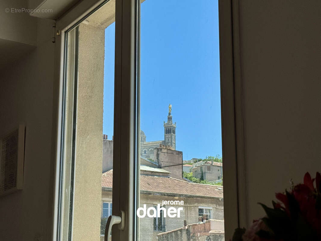 Appartement à MARSEILLE-6E