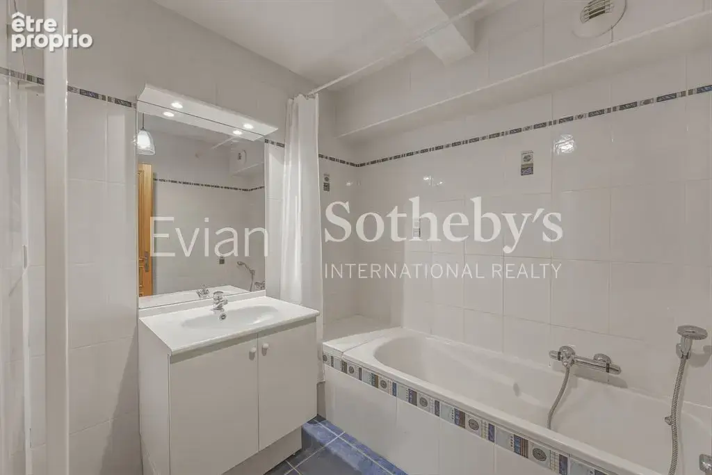 Evian centre ville appartement t4 vue lac - photo 12