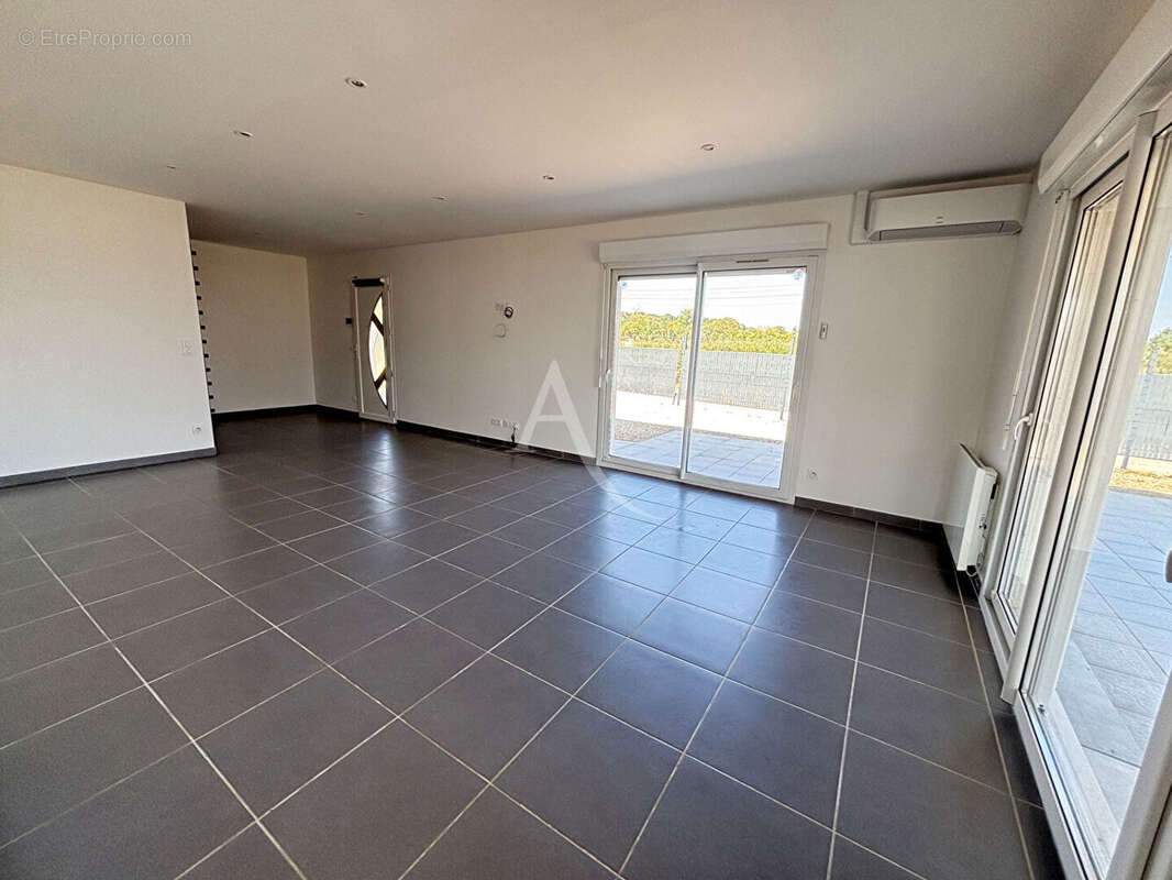 En vente - marzy  - pavillon indépendant - plain-pied - 4 chambres - photo 2