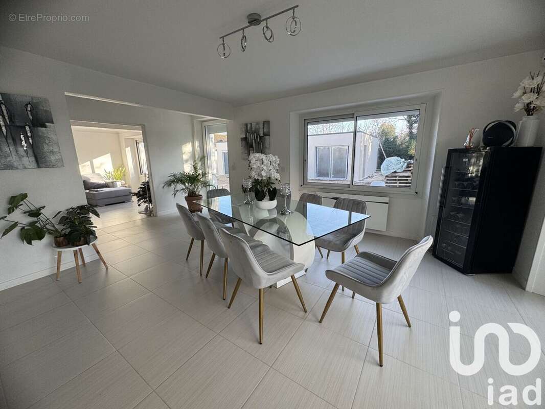 Photo 4 - Maison à VILLENEUVE-SUR-YONNE