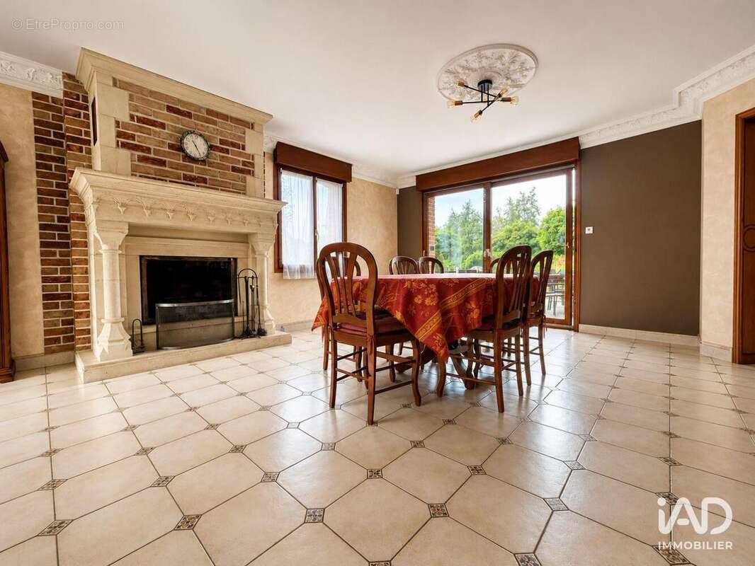 Maison 275 m² à Warlaing  - photo 8