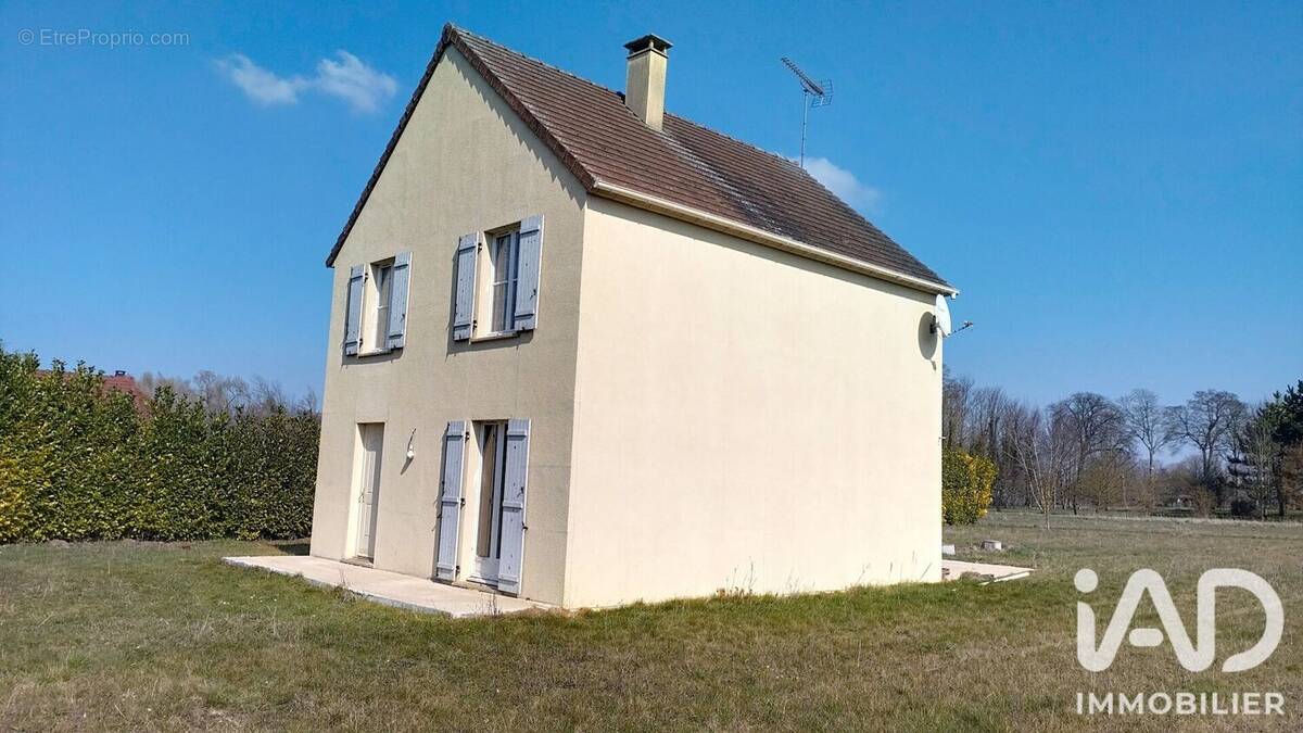 Photo 1 - Maison à SAINT-LUPIEN