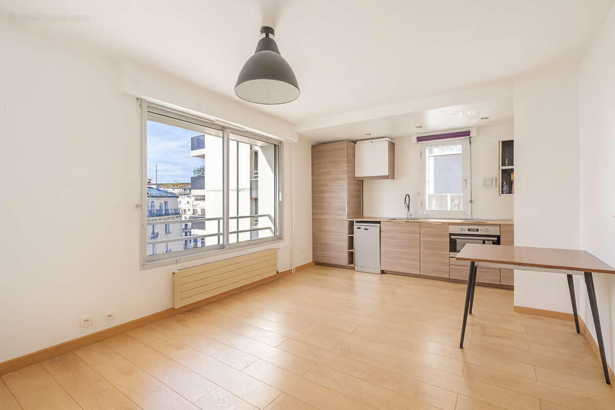 Appartement à PARIS-15E