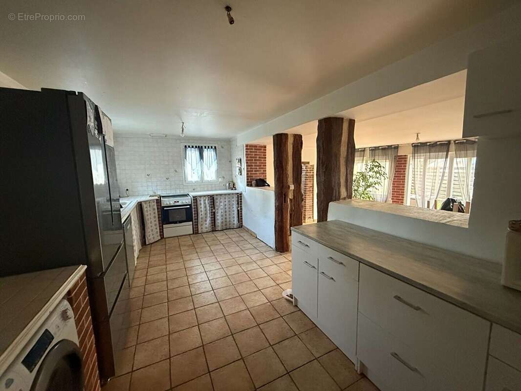 Maison 6 pièce(s) 143 m2 - photo 3