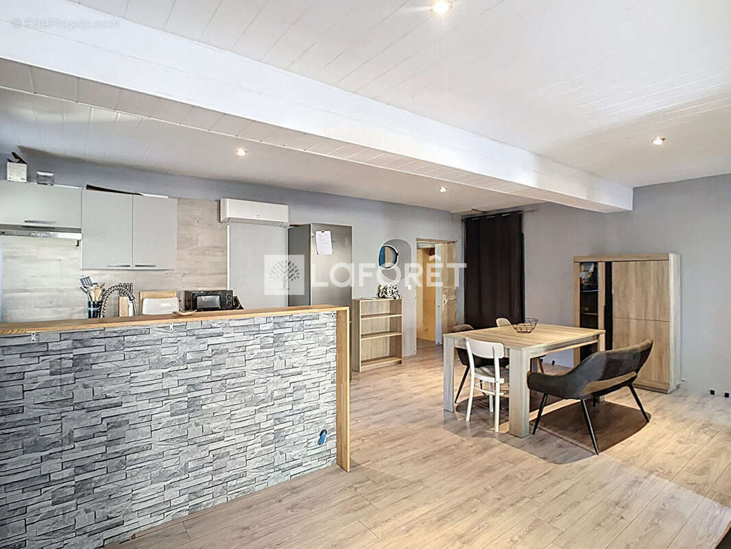 Maison à VILLIE-MORGON