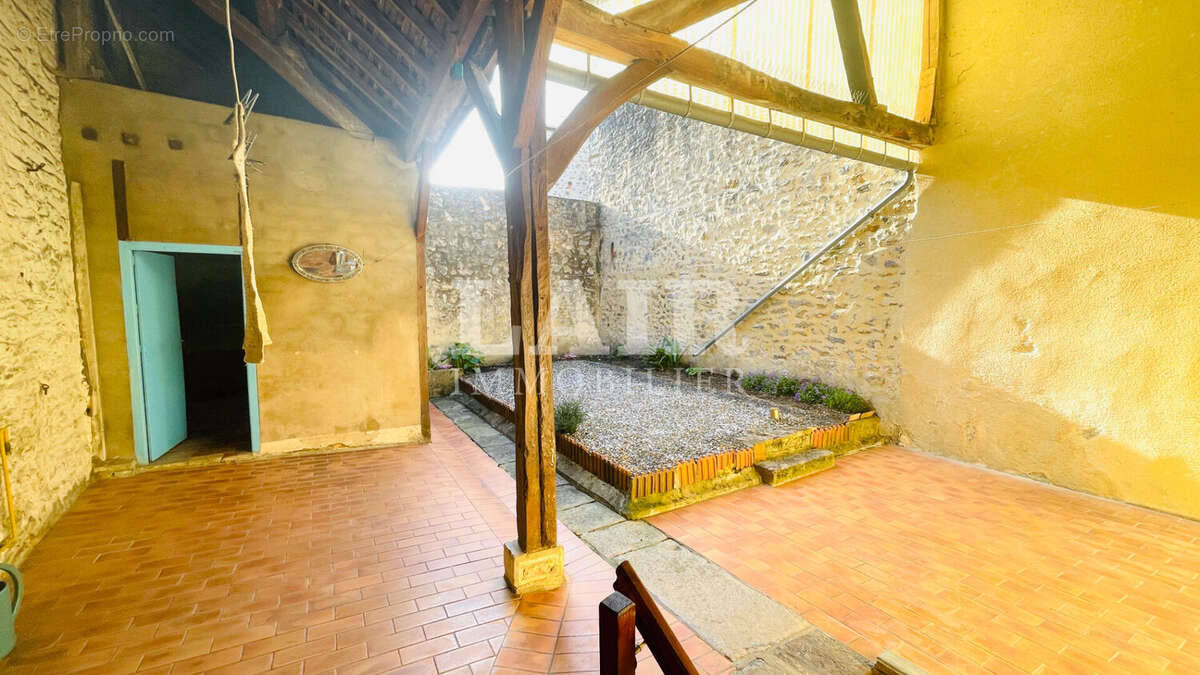 Maison à FRESNAY-SUR-SARTHE