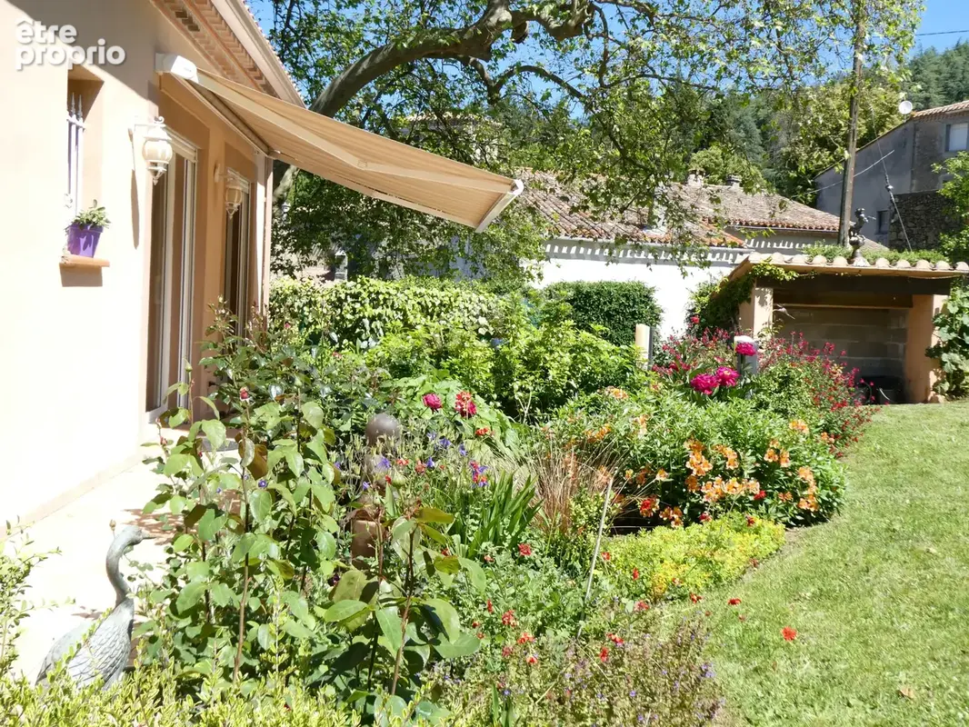 Maison avec garage et jardin - photo 10