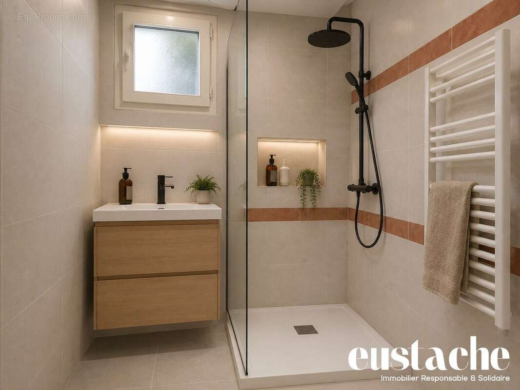 Appartement à PARIS-18E