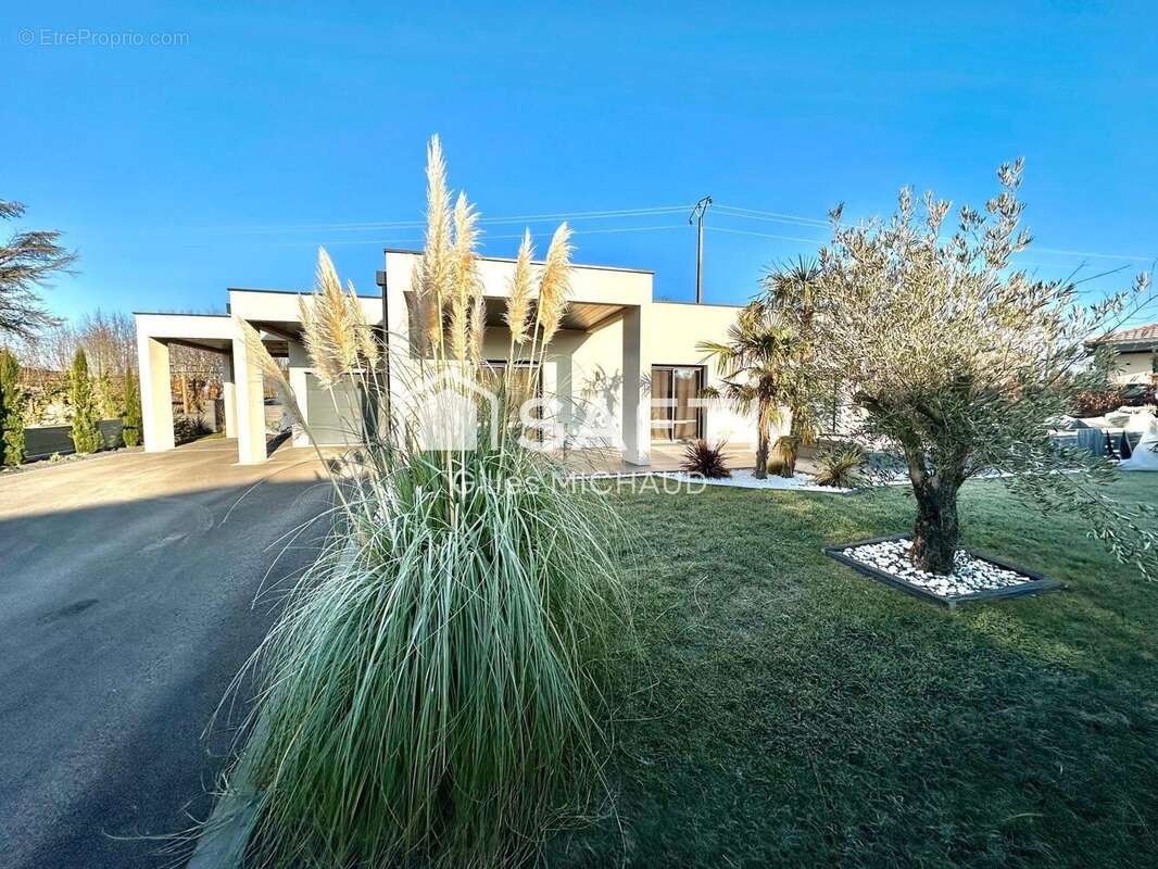 Photo 4 - Maison à LE COTEAU