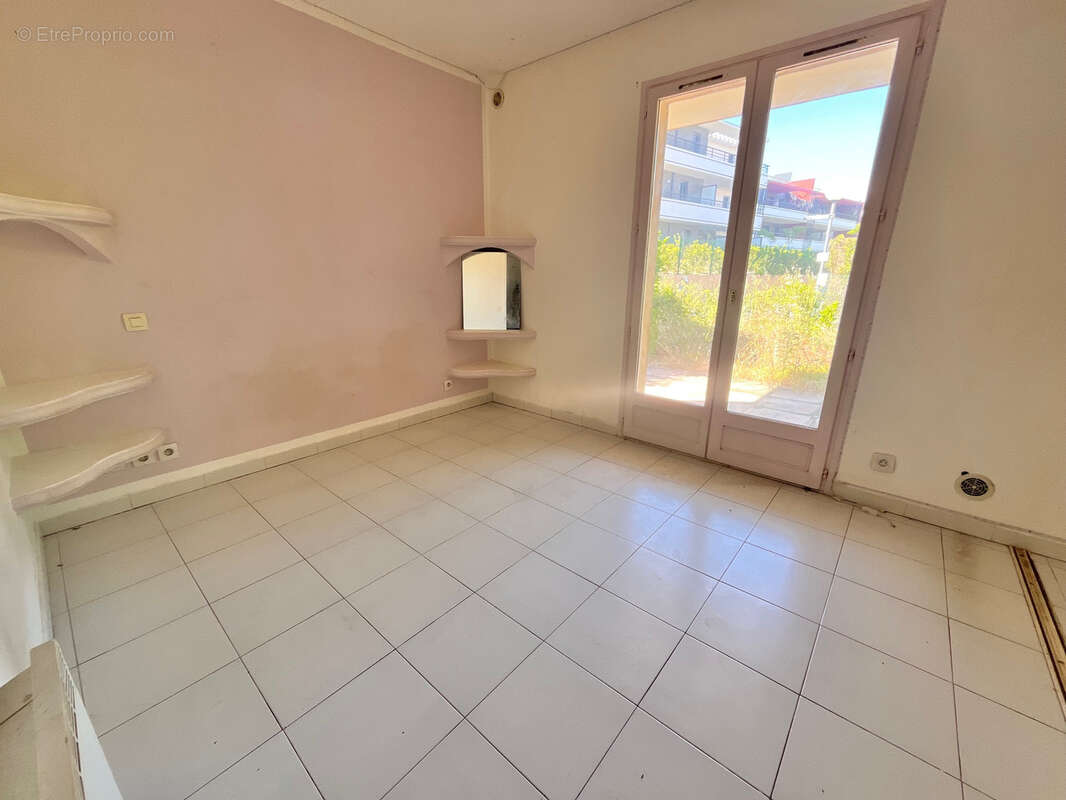 Appartement à VILLENEUVE-LOUBET