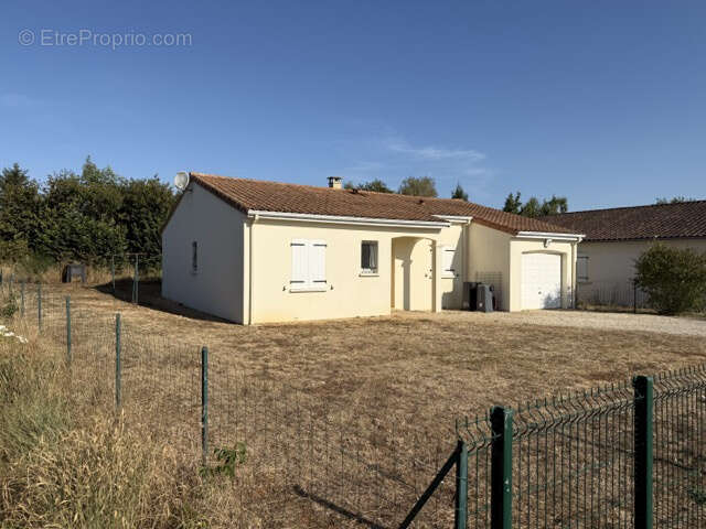 Maison de plain-pied recherchée et rare à Vivonne - photo 2