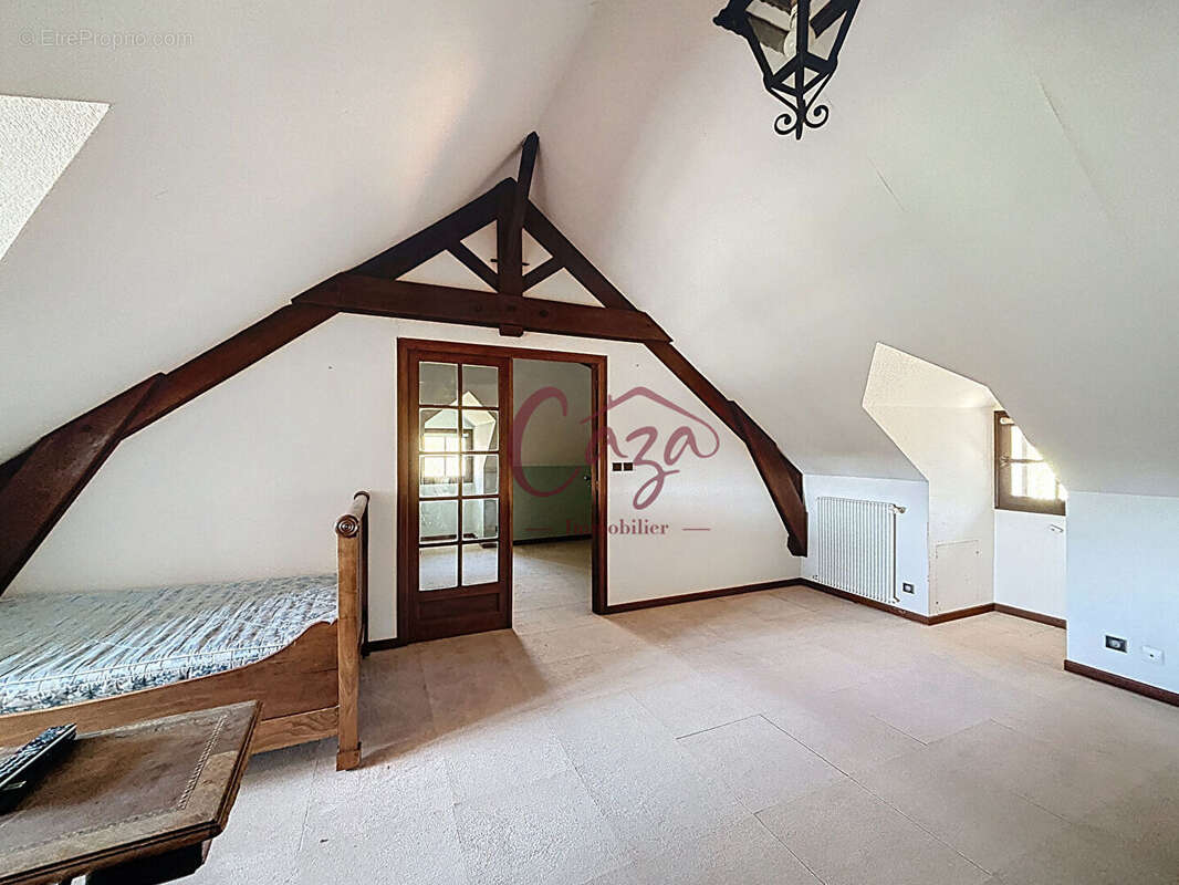 Maison à FARGUES-SAINT-HILAIRE