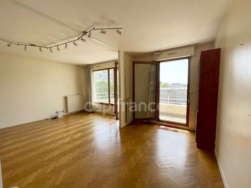 Appartement à PARIS-20E