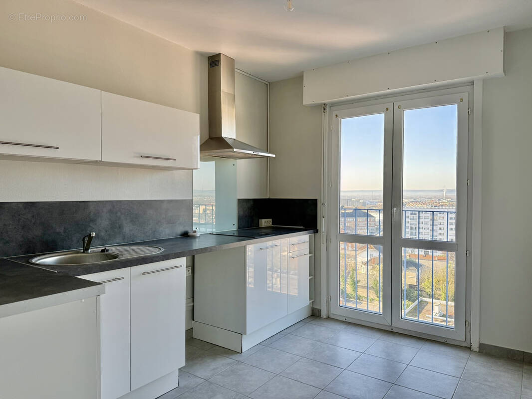 Appartement à SAINT-ANDRE-LES-VERGERS