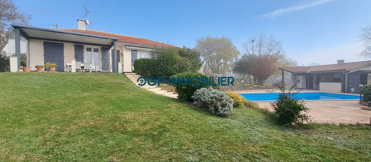 Maison à CASTELNAU-D&#039;ESTRETEFONDS