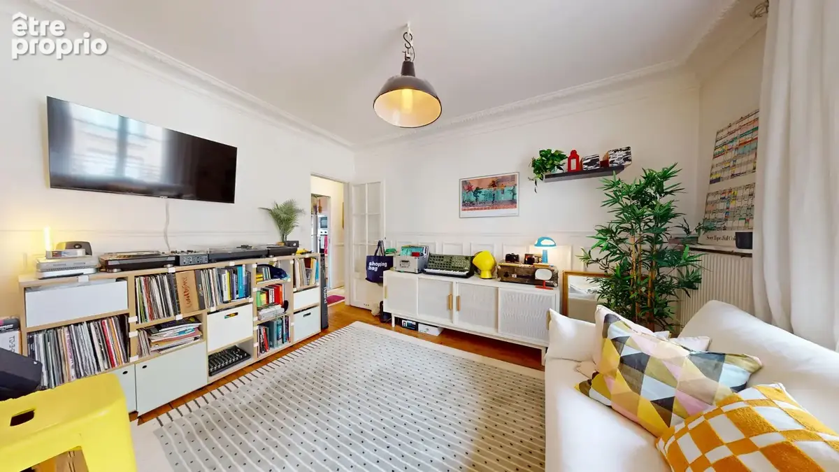 EXCLU AVL  Paris 12e  Picpus - Métro Daumesnil  3 pièces 57 m²  Charme de l'Ancien  Refait à Neuf  Cave  AVL immobilier - 01.48. - photo 4