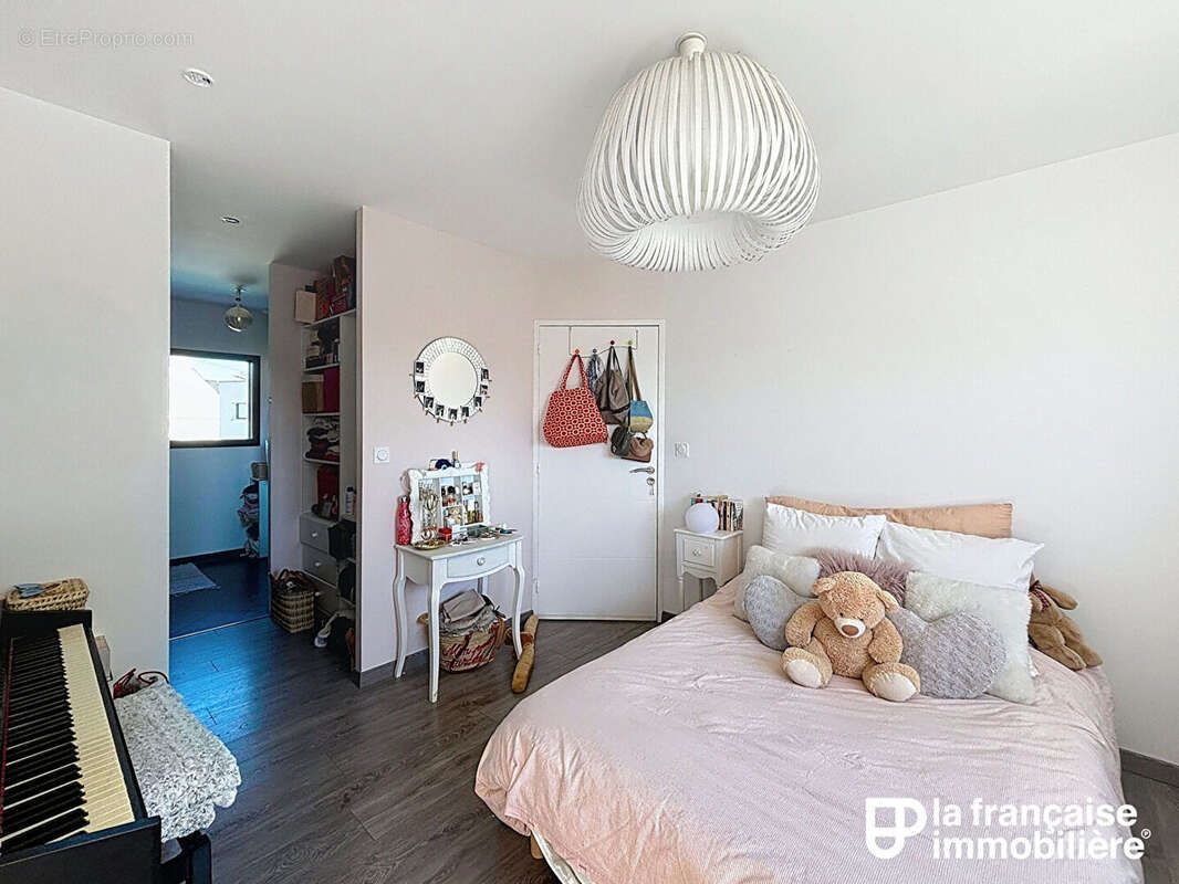 Maison à VERN-SUR-SEICHE