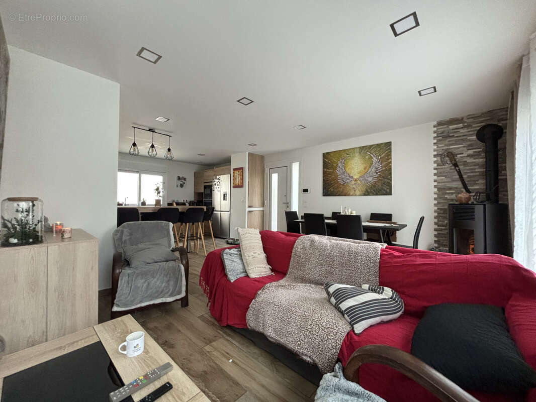 Maison à PONTCHARRA-SUR-TURDINE