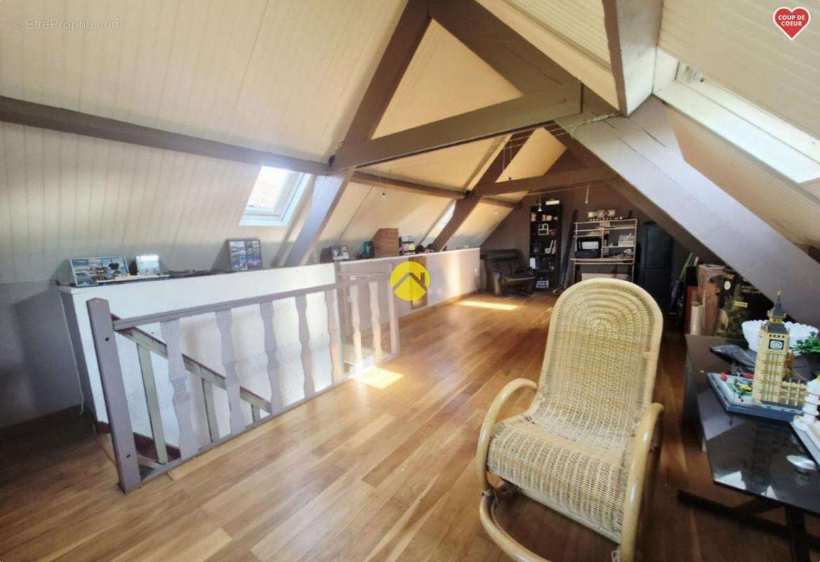 Maison à CHEZAL-BENOIT