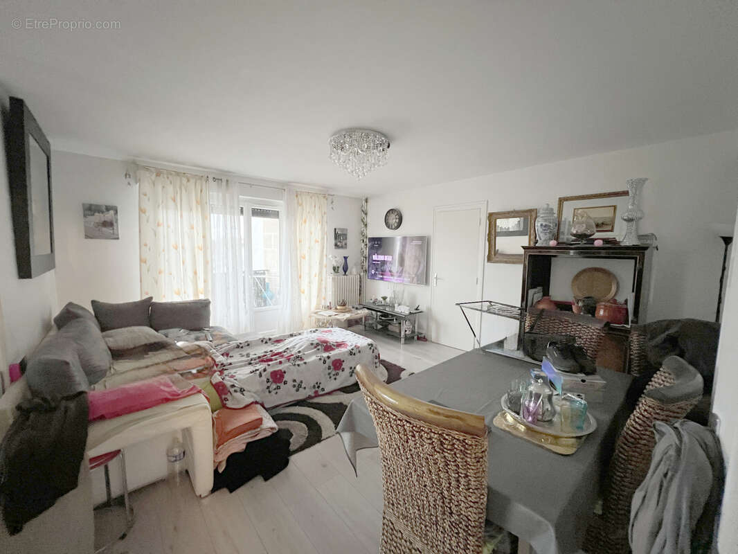 Appartement à PONTAULT-COMBAULT