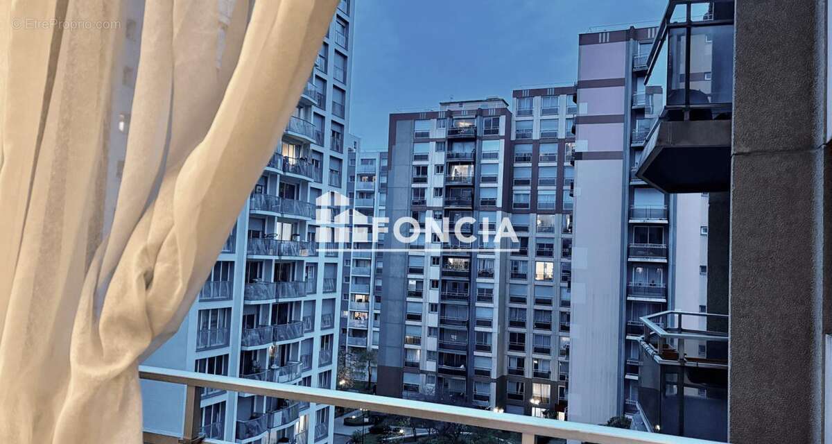 Appartement à PARIS-19E