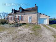 Maison à COULANS-SUR-GEE