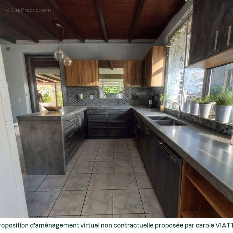 Maison à PETIT-BOURG