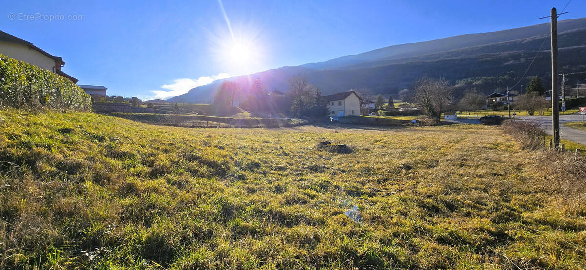 Terrain à CORBONOD