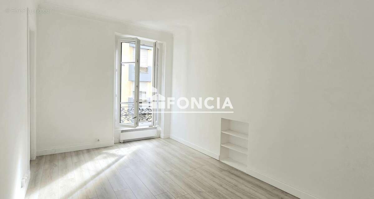 Appartement à PARIS-17E