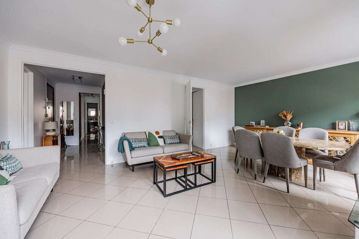 Appartement à PARIS-11E