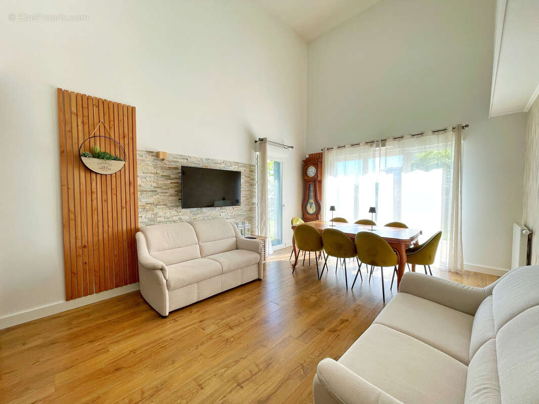 Appartement à VERNAISON