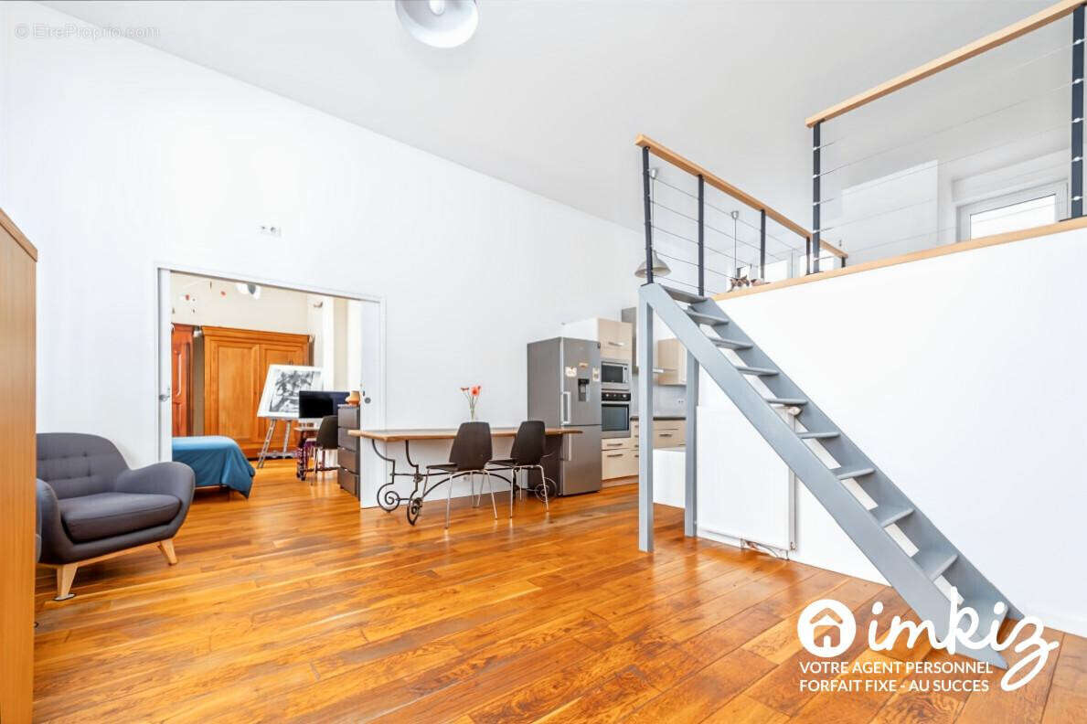 Appart style loft dans le quartier des artistes. - photo 3