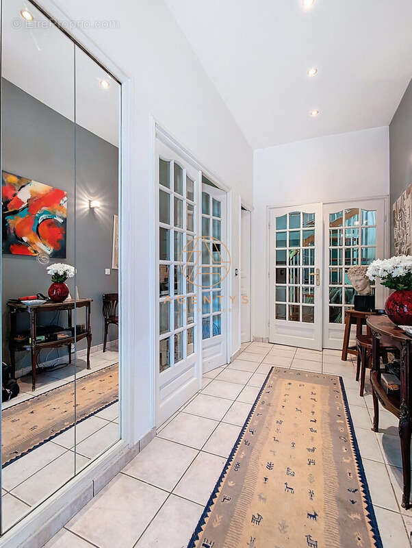 Maison à SAINT-MAUR-DES-FOSSES