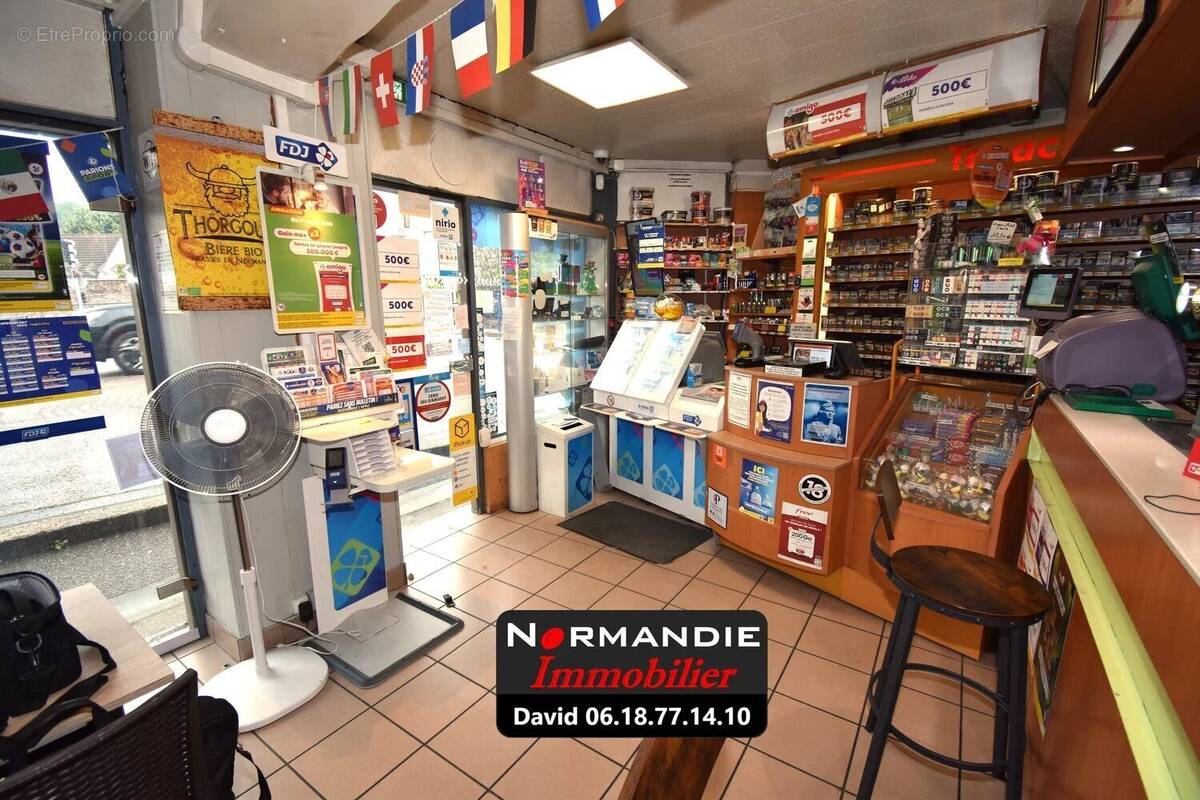 Commerce à MALAUNAY