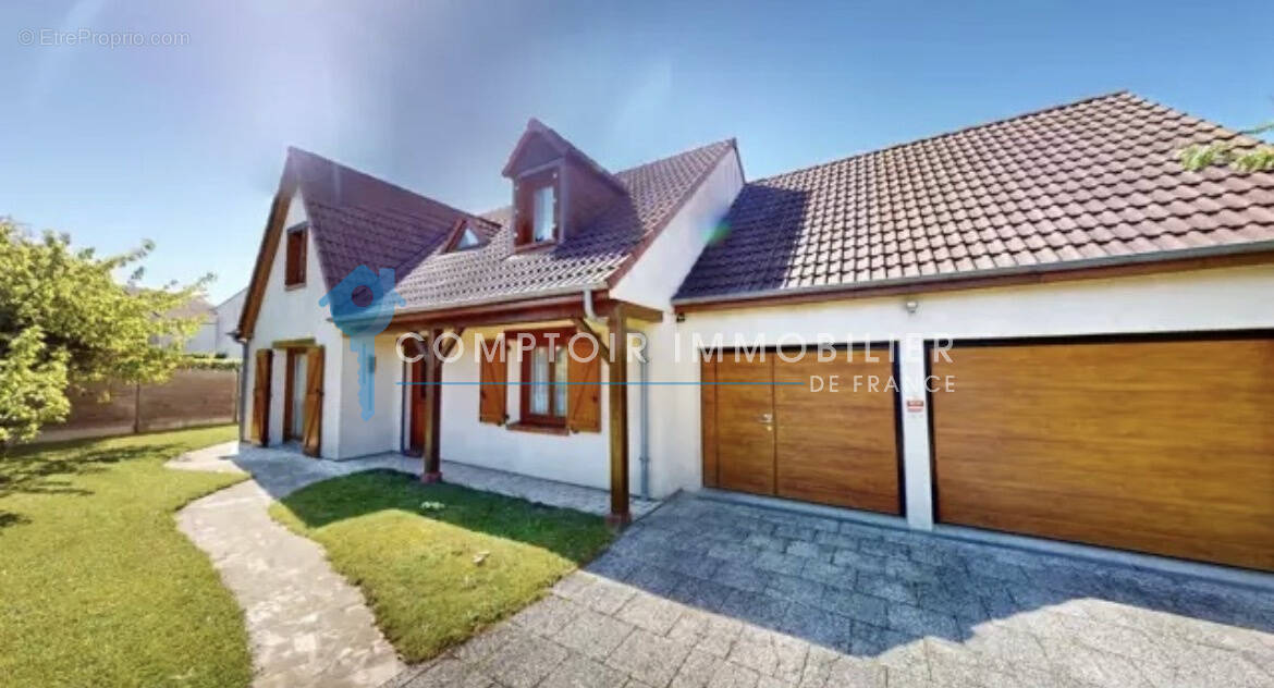 Maison à LA FERTE-ALAIS