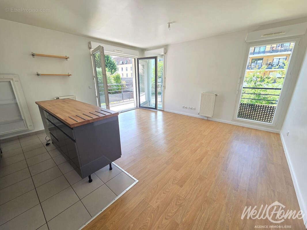 Appartement à SAINT-OUEN-L'AUMONE
