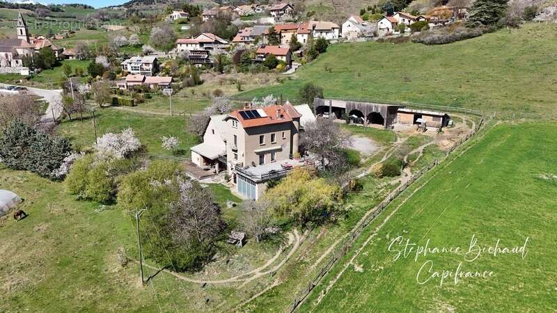 Propriete à vendre 9 pièces JARJAYES (05) dépendances zone touristique 1,8 hectare - photo 28
