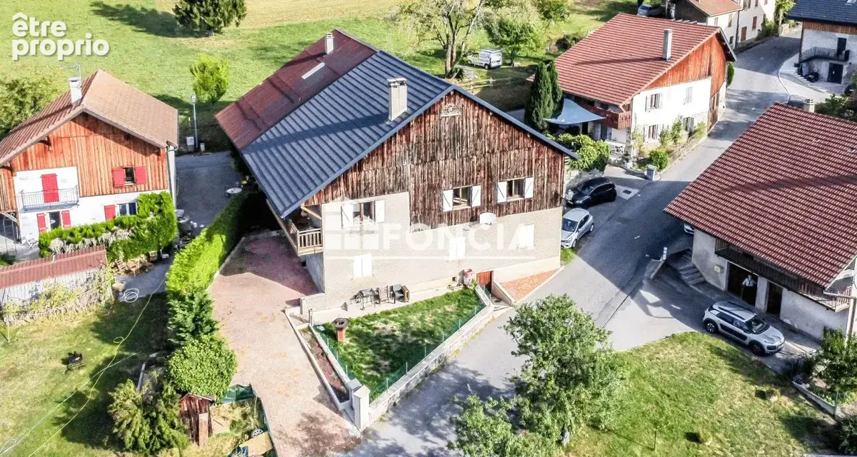 VIUZ-EN-SALLAZ : Maison sur trois niveaux - photo 2